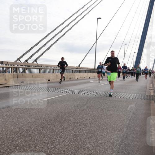 03.10.2024 - Köhlbrandbrückenlauf Matties Gatica Varas http://msf.ph/oto/7203165 03.10.2024 09:31:33 Position 2  meine-sportfotos.de