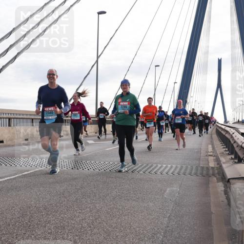 03.10.2024 - Köhlbrandbrückenlauf Matties Gatica Varas http://msf.ph/oto/7203362 03.10.2024 09:31:38 Position 2 3067, 2289, 2340, 3081 meine-sportfotos.de