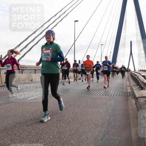 03.10.2024 - Köhlbrandbrückenlauf Matties Gatica Varas http://msf.ph/oto/7203467 03.10.2024 09:31:39 Position 2 2289, 3081, 2041 meine-sportfotos.de