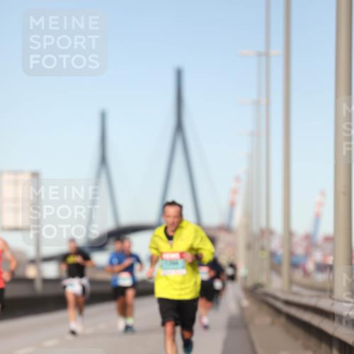 03.10.2024 - Köhlbrandbrückenlauf Fuchs,  Jonas http://msf.ph/oto/7203544 03.10.2024 09:40:33 Position 3  meine-sportfotos.de