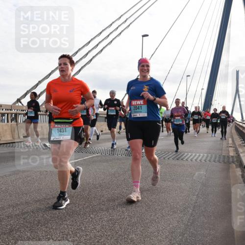 03.10.2024 - Köhlbrandbrückenlauf Matties Gatica Varas http://msf.ph/oto/7203660 03.10.2024 09:31:42 Position 2 2210, 2797, 16, 1431, 2310, 2041 meine-sportfotos.de