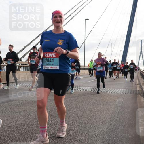 03.10.2024 - Köhlbrandbrückenlauf Matties Gatica Varas http://msf.ph/oto/7203694 03.10.2024 09:31:42 Position 2 31, 2010, 201, 2041, 2797, 2402, 2255 meine-sportfotos.de