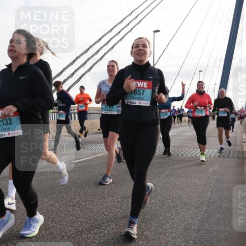 03.10.2024 - Köhlbrandbrückenlauf Matties Gatica Varas http://msf.ph/oto/7203864 03.10.2024 09:31:47 Position 2 2133, 657, 2704, 2488, 1783, 26 meine-sportfotos.de