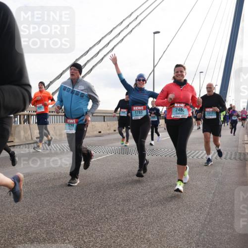 03.10.2024 - Köhlbrandbrückenlauf Matties Gatica Varas http://msf.ph/oto/7203907 03.10.2024 09:31:47 Position 2 3095, 1428, 2485, 2045, 1783, 2317 meine-sportfotos.de