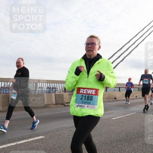 03.10.2024 - Köhlbrandbrückenlauf Matties Gatica Varas http://msf.ph/oto/7204034 03.10.2024 09:31:51 Position 2 2188, 1821 meine-sportfotos.de