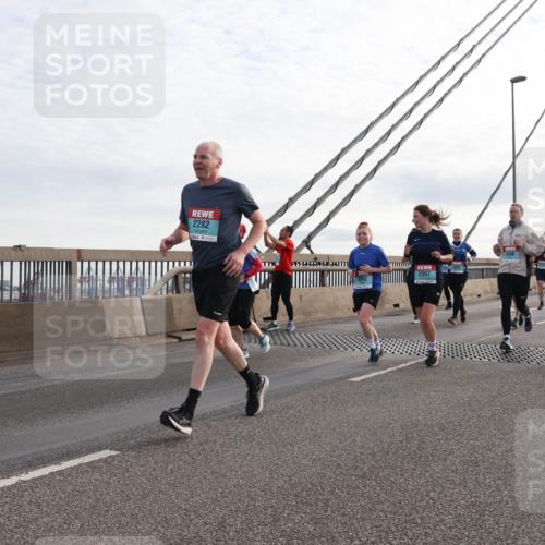 03.10.2024 - Köhlbrandbrückenlauf Matties Gatica Varas http://msf.ph/oto/7204084 03.10.2024 09:31:53 Position 2 2282, 2357, 1295 meine-sportfotos.de