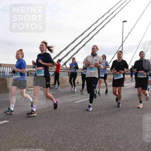 03.10.2024 - Köhlbrandbrückenlauf Matties Gatica Varas http://msf.ph/oto/7204121 03.10.2024 09:31:54 Position 2 32, 2357, 3486, 1295, 2355, 2787, 2163 meine-sportfotos.de