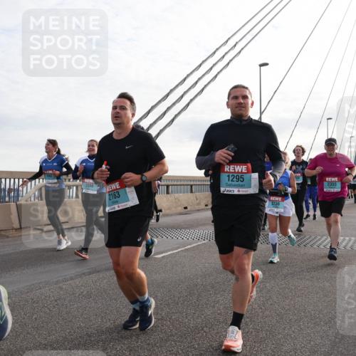 03.10.2024 - Köhlbrandbrückenlauf Matties Gatica Varas http://msf.ph/oto/7204141 03.10.2024 09:31:55 Position 2 2008, 2163, 1295, 3736, 2355 meine-sportfotos.de