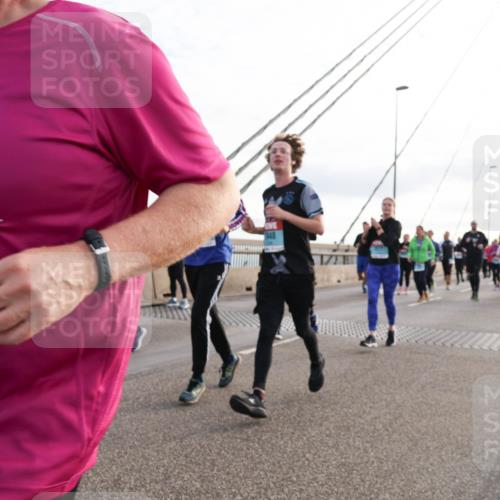 03.10.2024 - Köhlbrandbrückenlauf Matties Gatica Varas http://msf.ph/oto/7204179 03.10.2024 09:31:57 Position 2 2355, 148 meine-sportfotos.de