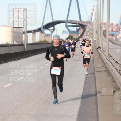 03.10.2024 - Köhlbrandbrückenlauf Fuchs,  Jonas http://msf.ph/oto/7204189 03.10.2024 09:40:51 Position 3 1098, 711 meine-sportfotos.de