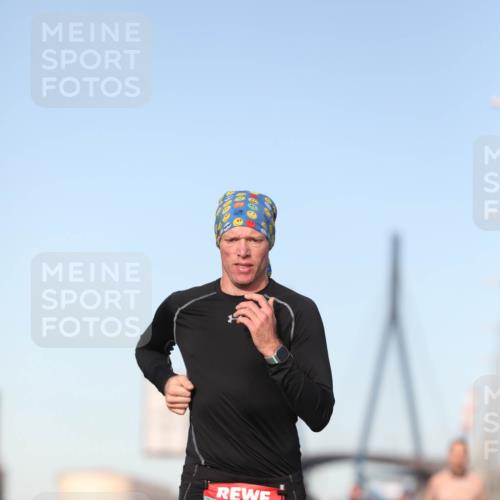 03.10.2024 - Köhlbrandbrückenlauf Fuchs,  Jonas http://msf.ph/oto/7204235 03.10.2024 09:40:54 Position 3 1070 meine-sportfotos.de