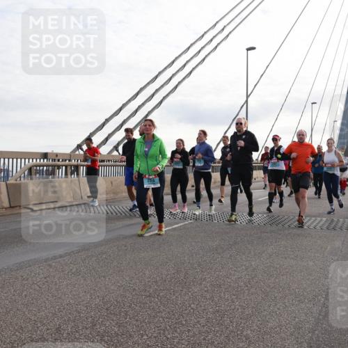 03.10.2024 - Köhlbrandbrückenlauf Matties Gatica Varas http://msf.ph/oto/7204259 03.10.2024 09:32:00 Position 2 25, 2267 meine-sportfotos.de