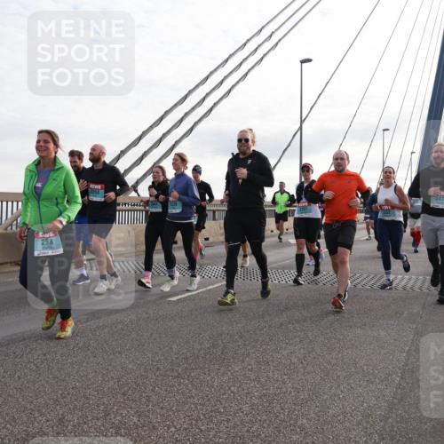 03.10.2024 - Köhlbrandbrückenlauf Matties Gatica Varas http://msf.ph/oto/7204295 03.10.2024 09:32:01 Position 2 25, 2258, 2647, 2228, 2267, 3474 meine-sportfotos.de