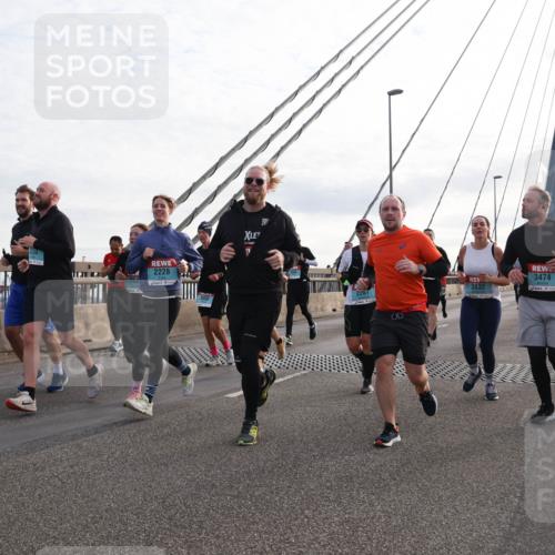 03.10.2024 - Köhlbrandbrückenlauf Matties Gatica Varas http://msf.ph/oto/7204302 03.10.2024 09:32:01 Position 2 2228, 2267, 00, 3474, 3532 meine-sportfotos.de