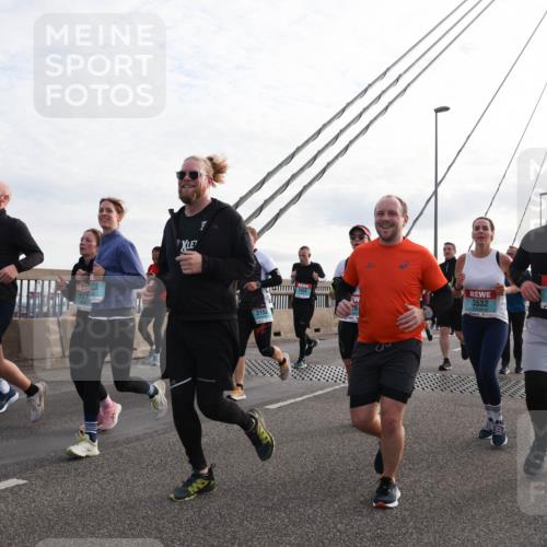 03.10.2024 - Köhlbrandbrückenlauf Matties Gatica Varas http://msf.ph/oto/7204308 03.10.2024 09:32:01 Position 2 2258, 1228, 2647, 3474, 2615, 3532, 3152 meine-sportfotos.de