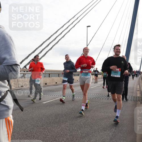 03.10.2024 - Köhlbrandbrückenlauf Matties Gatica Varas http://msf.ph/oto/7204413 03.10.2024 09:32:05 Position 2 2, 330, 1739, 1803 meine-sportfotos.de