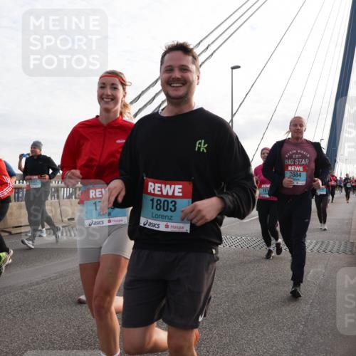 03.10.2024 - Köhlbrandbrückenlauf Matties Gatica Varas http://msf.ph/oto/7204438 03.10.2024 09:32:06 Position 2 3300, 17, 1803, 161, 684 meine-sportfotos.de