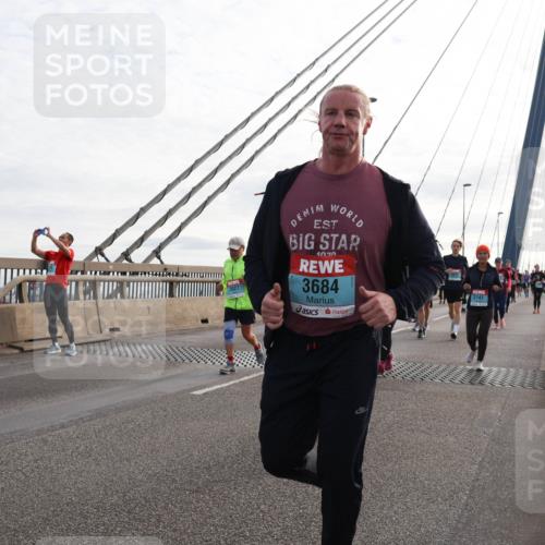 03.10.2024 - Köhlbrandbrückenlauf Matties Gatica Varas http://msf.ph/oto/7204459 03.10.2024 09:32:07 Position 2 1070, 3684, 2141 meine-sportfotos.de