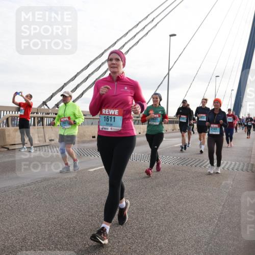 03.10.2024 - Köhlbrandbrückenlauf Matties Gatica Varas http://msf.ph/oto/7204464 03.10.2024 09:32:07 Position 2 2217, 1611, 2027, 2631, 2141 meine-sportfotos.de