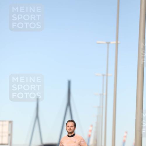 03.10.2024 - Köhlbrandbrückenlauf Fuchs,  Jonas http://msf.ph/oto/7204560 03.10.2024 09:40:57 Position 3 1098 meine-sportfotos.de