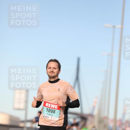 03.10.2024 - Köhlbrandbrückenlauf Fuchs,  Jonas http://msf.ph/oto/7204603 03.10.2024 09:40:59 Position 3 1098 meine-sportfotos.de