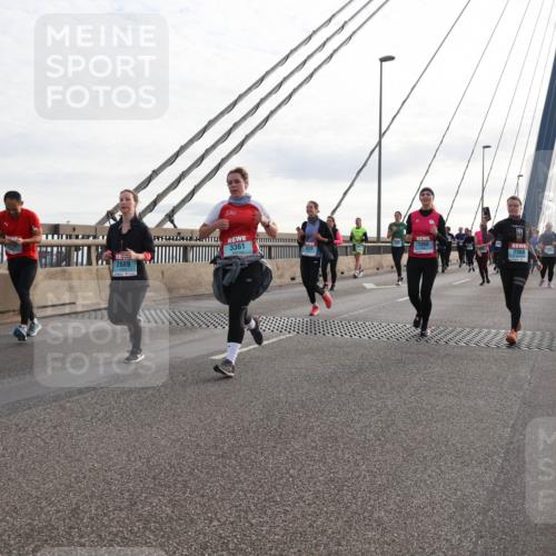 03.10.2024 - Köhlbrandbrückenlauf Matties Gatica Varas http://msf.ph/oto/7204664 03.10.2024 09:32:13 Position 2 3361, 1860, 2368, 2689 meine-sportfotos.de