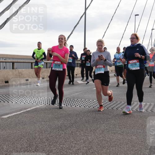 03.10.2024 - Köhlbrandbrückenlauf Matties Gatica Varas http://msf.ph/oto/7204793 03.10.2024 09:32:17 Position 2 2239, 2514, 22, 2518, 2801, 2379, 2751, 2155 meine-sportfotos.de