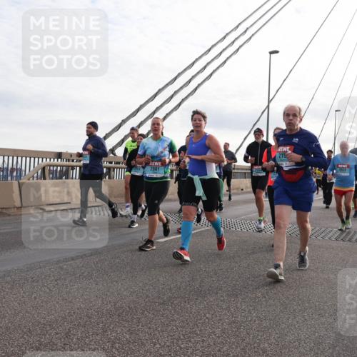 03.10.2024 - Köhlbrandbrückenlauf Matties Gatica Varas http://msf.ph/oto/7204870 03.10.2024 09:32:20 Position 2 2801, 215, 2635 meine-sportfotos.de