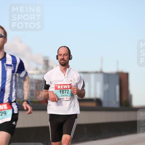 03.10.2024 - Köhlbrandbrückenlauf Fuchs,  Jonas http://msf.ph/oto/7205020 03.10.2024 09:41:16 Position 3 1129, 1072 meine-sportfotos.de