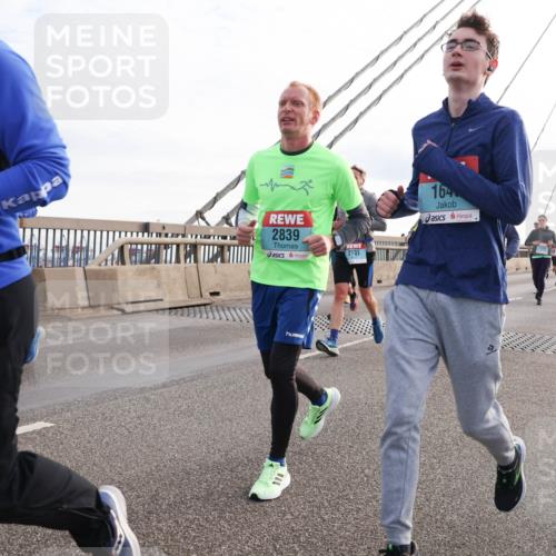 03.10.2024 - Köhlbrandbrückenlauf Matties Gatica Varas http://msf.ph/oto/7205058 03.10.2024 09:32:24 Position 2 1540, 2839, 2131, 164 meine-sportfotos.de