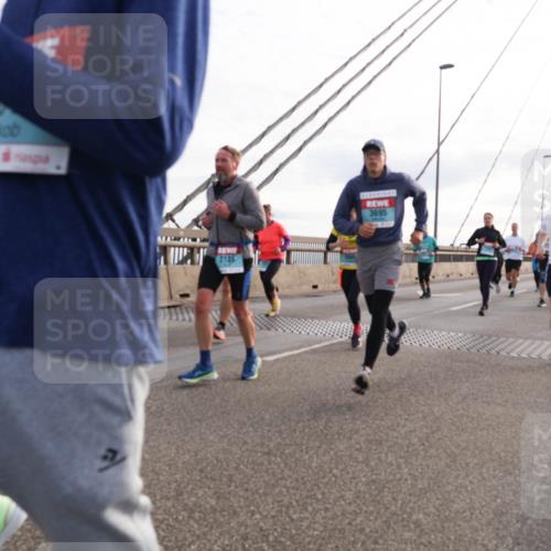 03.10.2024 - Köhlbrandbrückenlauf Matties Gatica Varas http://msf.ph/oto/7205078 03.10.2024 09:32:25 Position 2 13, 2131, 3695, 2438 meine-sportfotos.de