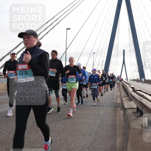 03.10.2024 - Köhlbrandbrückenlauf Matties Gatica Varas http://msf.ph/oto/7205206 03.10.2024 09:32:29 Position 2 2531, 3727, 2372, 2599, 1752, 1731, 1732 meine-sportfotos.de