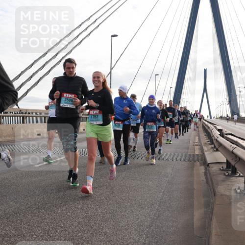 03.10.2024 - Köhlbrandbrückenlauf Matties Gatica Varas http://msf.ph/oto/7205213 03.10.2024 09:32:29 Position 2 2599, 1752, 1733, 625, 1731 meine-sportfotos.de