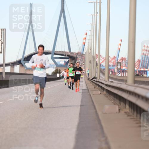 03.10.2024 - Köhlbrandbrückenlauf Fuchs,  Jonas http://msf.ph/oto/7205230 03.10.2024 09:41:24 Position 3 222, 121, 1817 meine-sportfotos.de