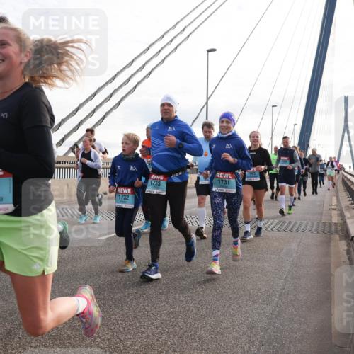 03.10.2024 - Köhlbrandbrückenlauf Matties Gatica Varas http://msf.ph/oto/7205242 03.10.2024 09:32:30 Position 2 25, 1752, 1732, 1733, 1993, 1731 meine-sportfotos.de