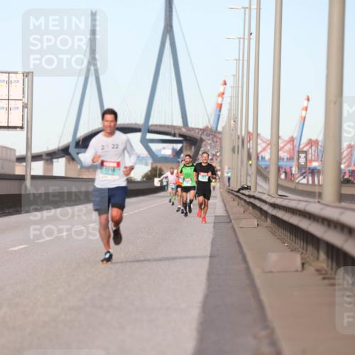 03.10.2024 - Köhlbrandbrückenlauf Fuchs,  Jonas http://msf.ph/oto/7205268 03.10.2024 09:41:24 Position 3  meine-sportfotos.de