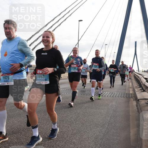 03.10.2024 - Köhlbrandbrückenlauf Matties Gatica Varas http://msf.ph/oto/7205293 03.10.2024 09:32:31 Position 2 1625, 1993, 2529, 1786, 2104 meine-sportfotos.de