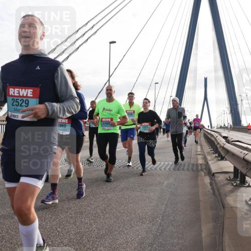03.10.2024 - Köhlbrandbrückenlauf Matties Gatica Varas http://msf.ph/oto/7205308 03.10.2024 09:32:33 Position 2 2529, 2860, 2409, 3146, 2325 meine-sportfotos.de