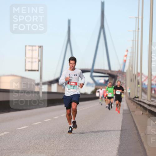 03.10.2024 - Köhlbrandbrückenlauf Fuchs,  Jonas http://msf.ph/oto/7205325 03.10.2024 09:41:25 Position 3 1218 meine-sportfotos.de