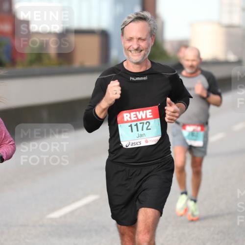 03.10.2024 - Köhlbrandbrückenlauf Fuchs,  Jonas http://msf.ph/oto/7205437 03.10.2024 09:42:22 Position 3 1131, 1172 meine-sportfotos.de