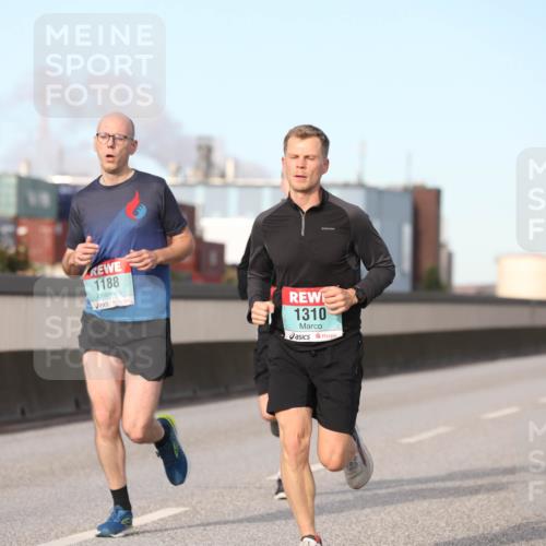 03.10.2024 - Köhlbrandbrückenlauf Fuchs,  Jonas http://msf.ph/oto/7205486 03.10.2024 09:42:36 Position 3 1188, 1310 meine-sportfotos.de