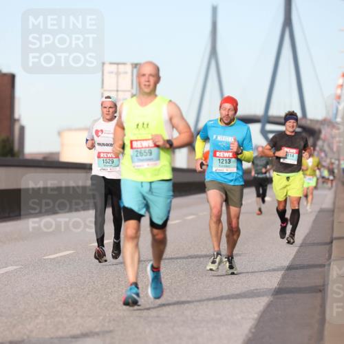 03.10.2024 - Köhlbrandbrückenlauf Fuchs,  Jonas http://msf.ph/oto/7205574 03.10.2024 09:42:37 Position 3 11, 4, 1529, 2659, 1213, 114 meine-sportfotos.de