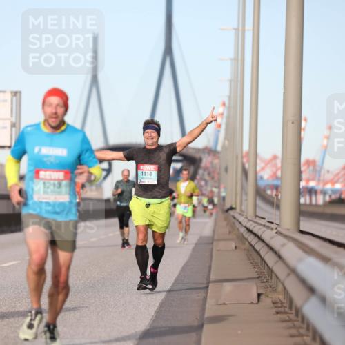 03.10.2024 - Köhlbrandbrückenlauf Fuchs,  Jonas http://msf.ph/oto/7205652 03.10.2024 09:42:39 Position 3 1213, 1114 meine-sportfotos.de