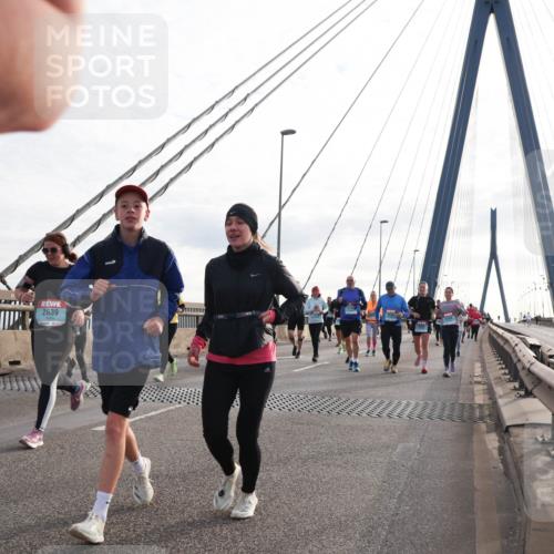 03.10.2024 - Köhlbrandbrückenlauf Matties Gatica Varas http://msf.ph/oto/7205659 03.10.2024 09:32:40 Position 2 2639 meine-sportfotos.de