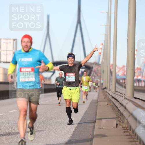 03.10.2024 - Köhlbrandbrückenlauf Fuchs,  Jonas http://msf.ph/oto/7205660 03.10.2024 09:42:39 Position 3 1213, 1114 meine-sportfotos.de