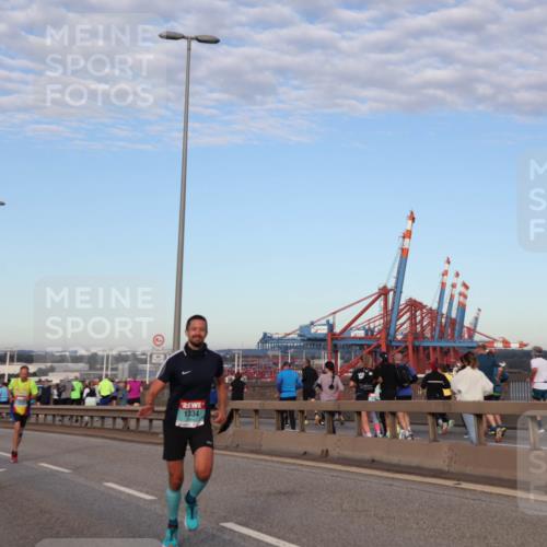 03.10.2024 - Köhlbrandbrückenlauf Matties Gatica Varas http://msf.ph/oto/7205683 03.10.2024 09:32:54 Position 2 1334 meine-sportfotos.de