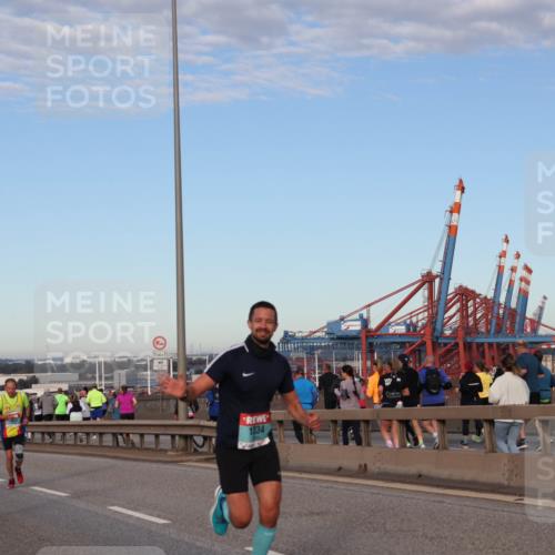 03.10.2024 - Köhlbrandbrückenlauf Matties Gatica Varas http://msf.ph/oto/7205694 03.10.2024 09:32:55 Position 2 00, 1, 1219, 1082, 1334 meine-sportfotos.de