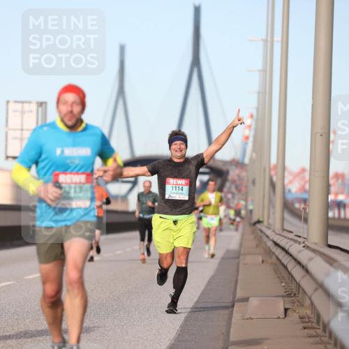 03.10.2024 - Köhlbrandbrückenlauf Fuchs,  Jonas http://msf.ph/oto/7205697 03.10.2024 09:42:40 Position 3 213, 1114 meine-sportfotos.de