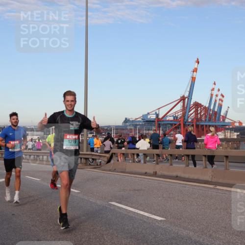 03.10.2024 - Köhlbrandbrückenlauf Matties Gatica Varas http://msf.ph/oto/7205782 03.10.2024 09:32:57 Position 2 1500, 1, 1219 meine-sportfotos.de