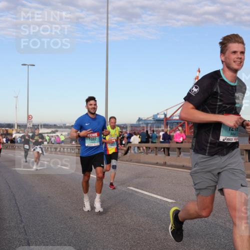 03.10.2024 - Köhlbrandbrückenlauf Matties Gatica Varas http://msf.ph/oto/7205819 03.10.2024 09:32:58 Position 2 1082, 121 meine-sportfotos.de